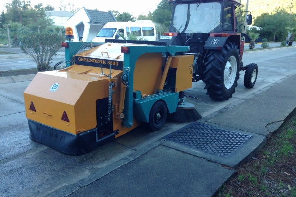 TRAILED MECHANICAL SWEEPER 